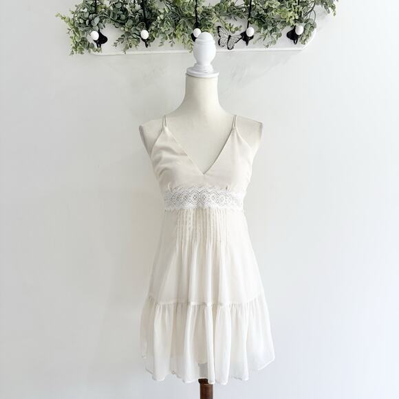 Abercrombie Fitch Cream Ivory Mini Dress XS CM - Picture 1 of 4